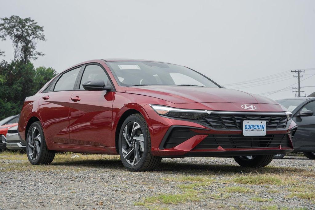 New 2025 Hyundai Elantra SEL Sport Sedan
