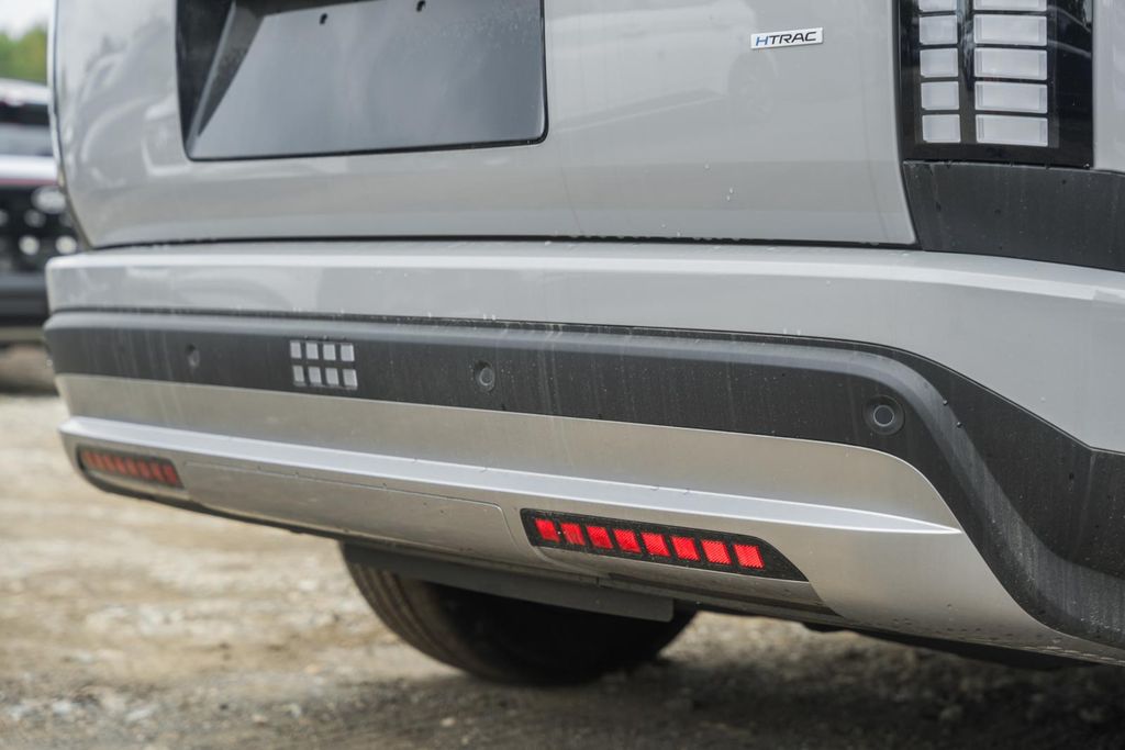 2026 Hyundai IONIQ 9 SE - Photo 8