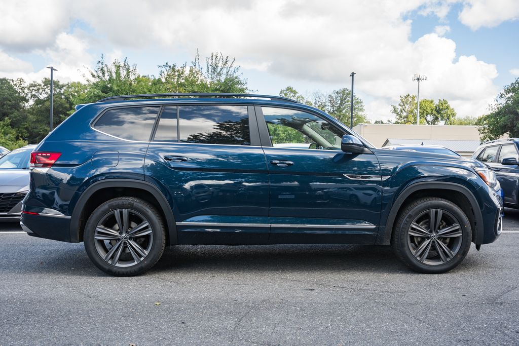 2021 Volkswagen Atlas V6 SE Technology R-Line photo 3