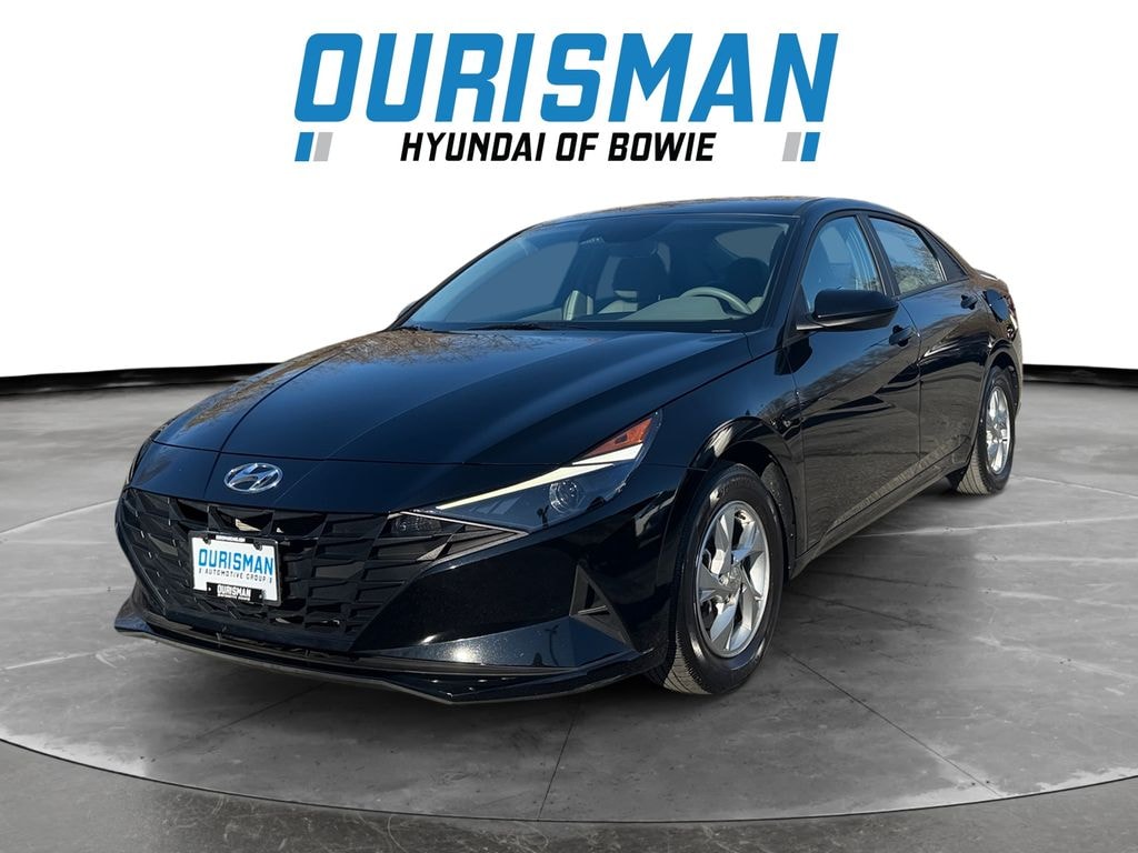 Used 2023 Hyundai Elantra SE Sedan