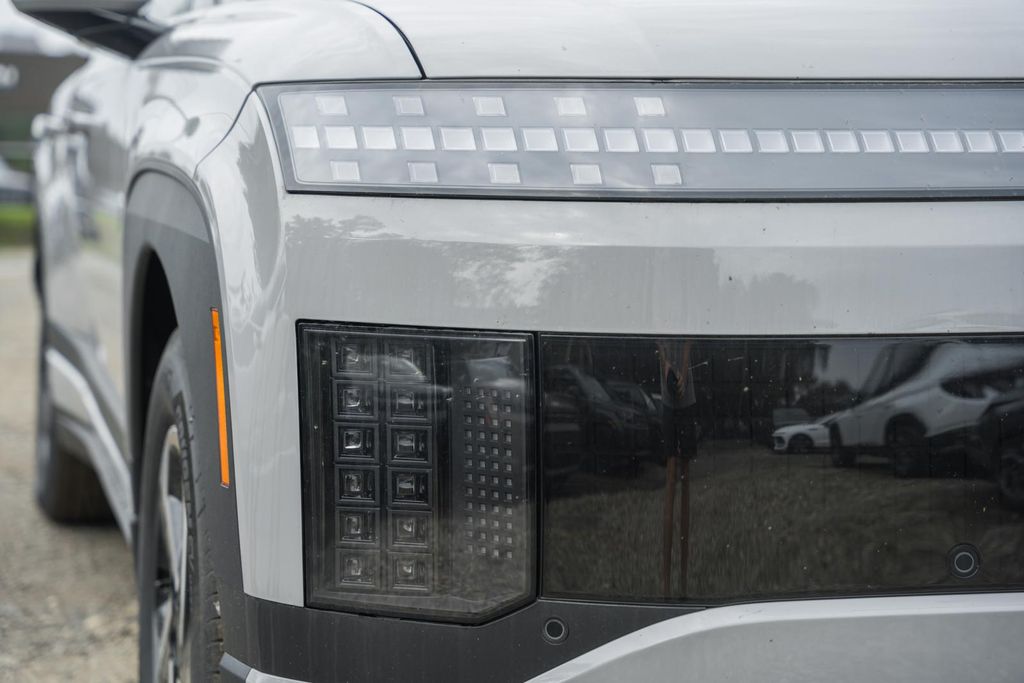 2026 Hyundai IONIQ 9 SE - Photo 13