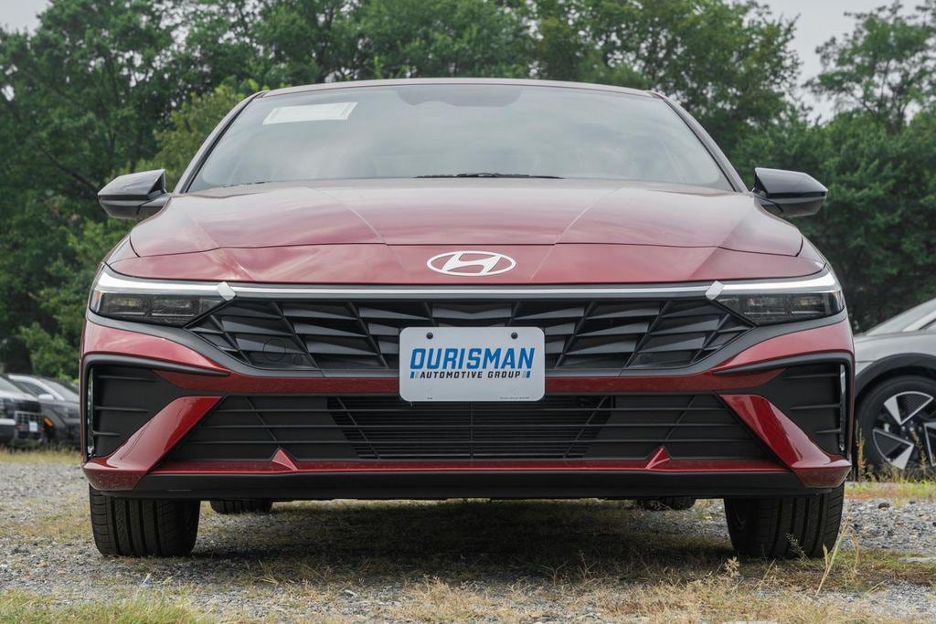 New 2025 Hyundai Elantra SEL Sport Sedan