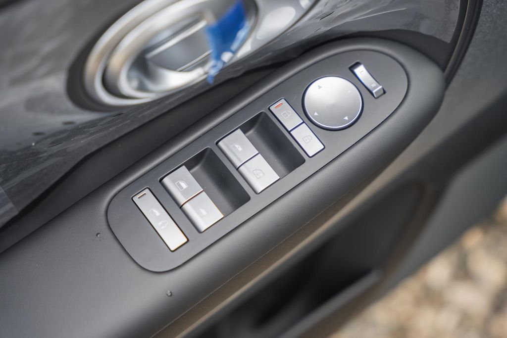 2026 Hyundai IONIQ 9 SE - Photo 36