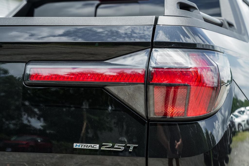2025 Hyundai Santa Cruz Limited - Photo 6
