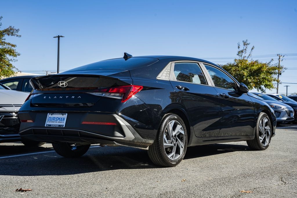 Used 2025 Hyundai Elantra SEL Sport Sedan