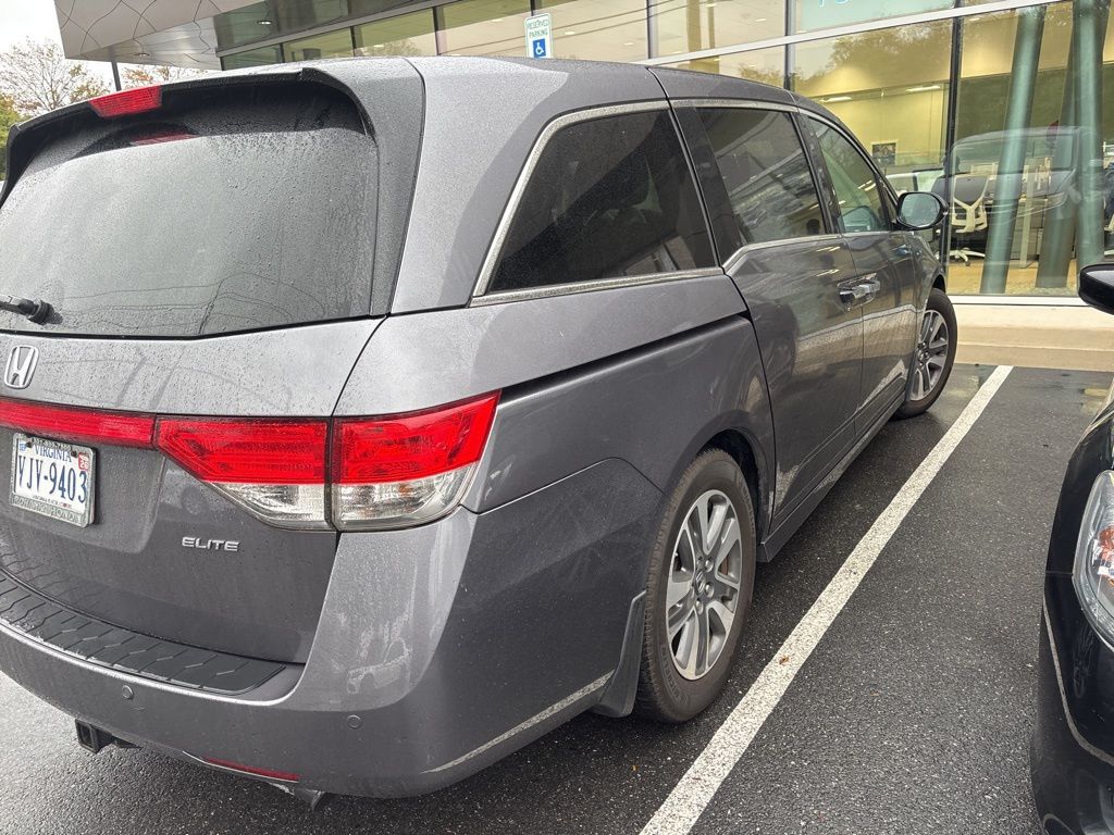 2015 Honda Odyssey Touring Elite photo 2