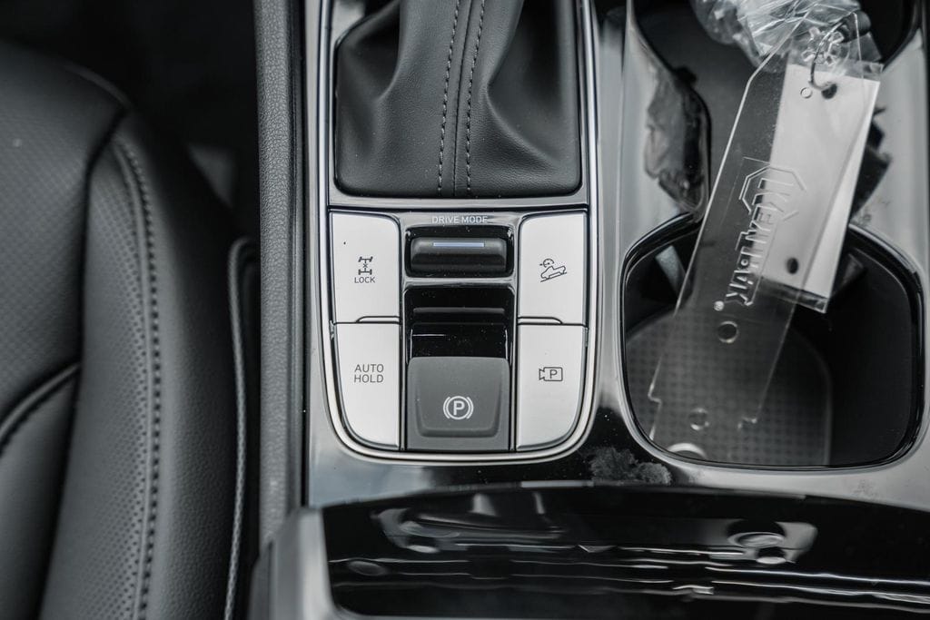2025 Hyundai Santa Cruz Limited - Photo 23