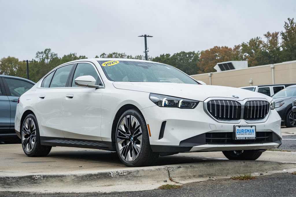 2025 BMW 5 Series 530i's photo