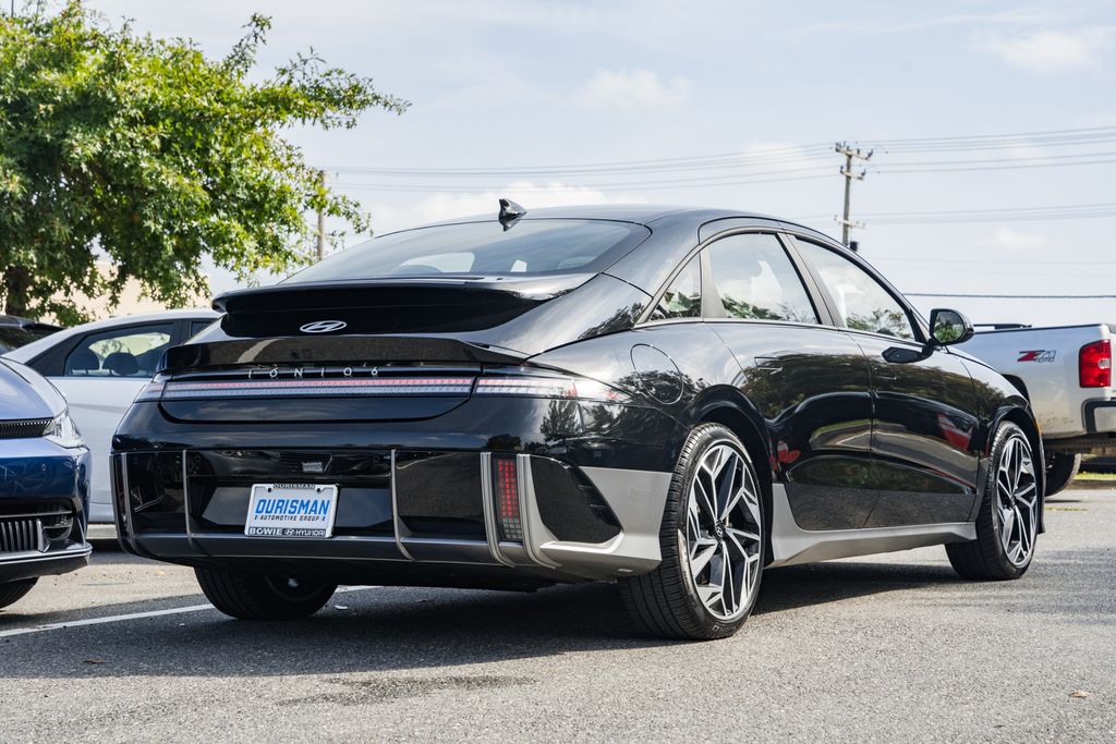 2024 Hyundai Ioniq 6 SEL photo 4