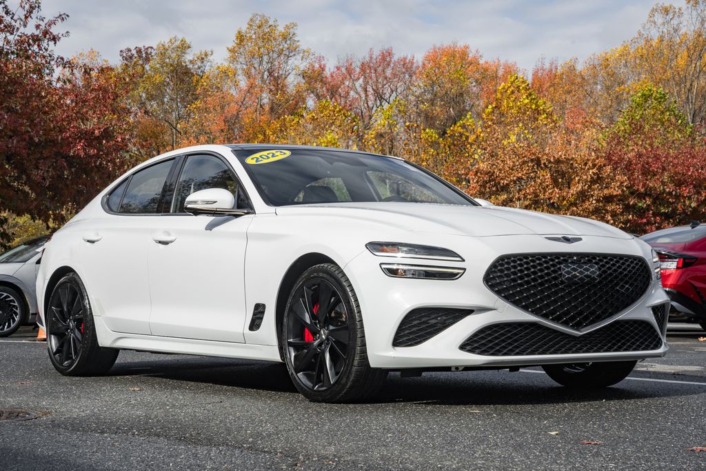 2023 GENESIS G70 Standard's photo