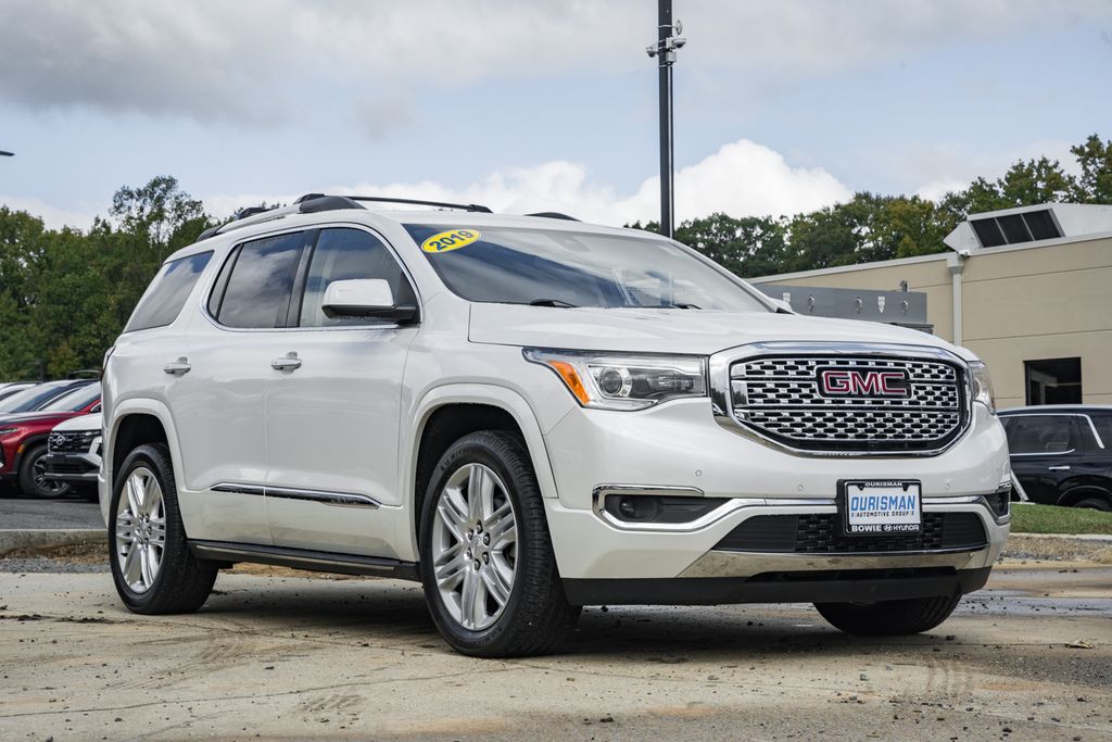 2019 GMC Acadia Denali's photo