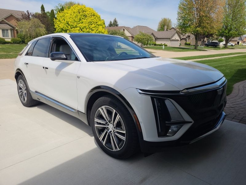Used 2024 Cadillac LYRIQ Luxury 1 with VIN 1GYKPPRL8RZ102062 for sale in Bethesda, MD