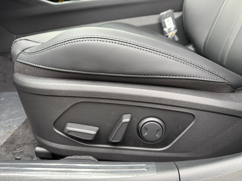 2026 Kia K5 EX - Photo 10