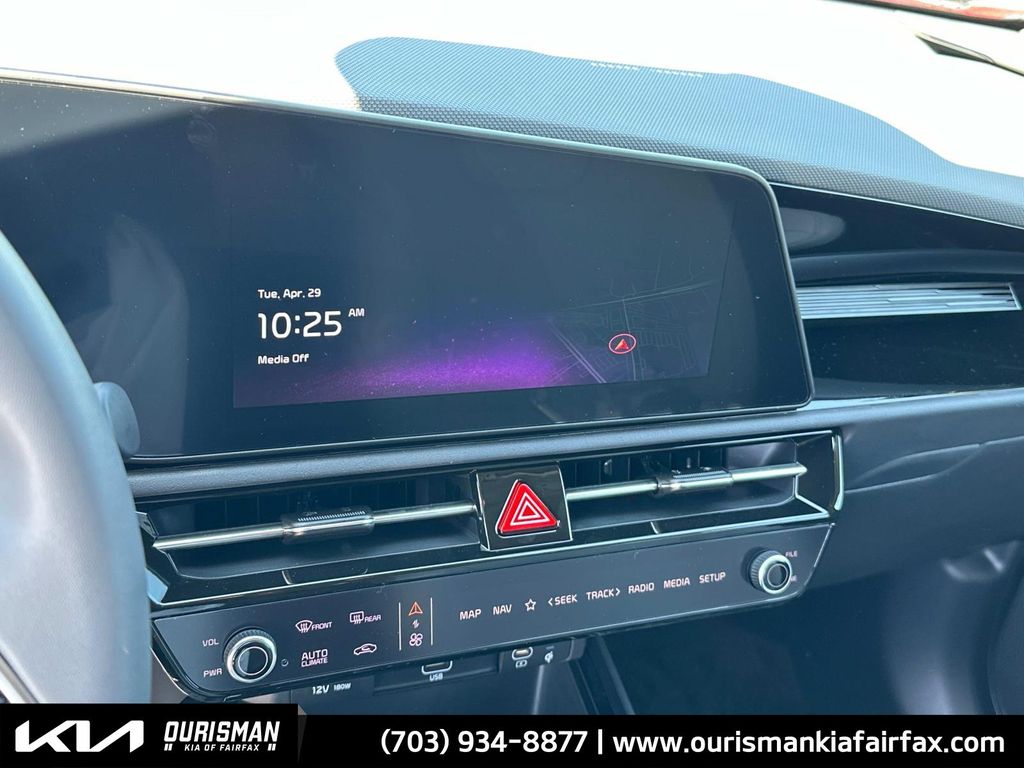 2025 Kia Niro EX photo 3