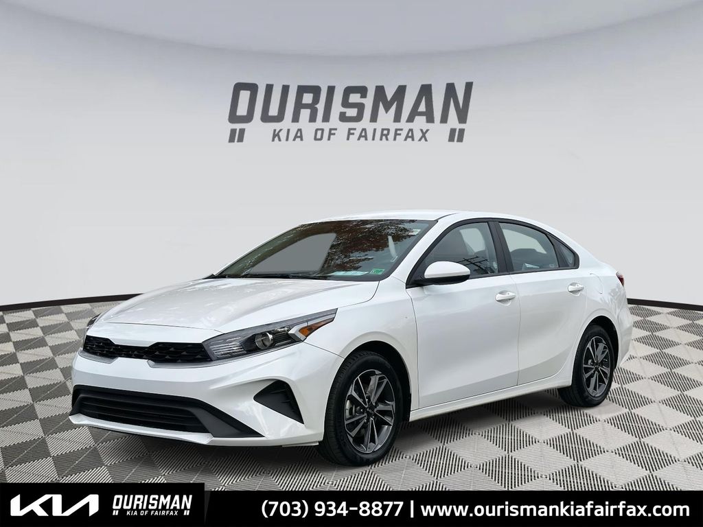 2024 Kia Forte LXS's photo