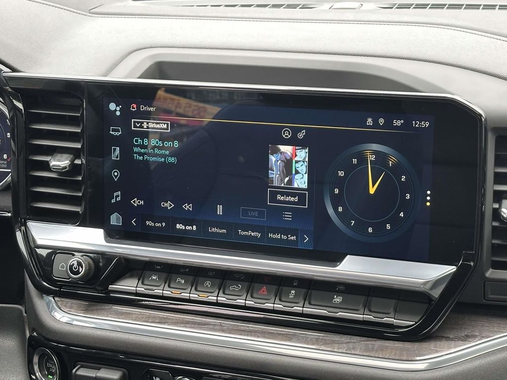 2023 Chevrolet Silverado 1500 LTZ photo 3