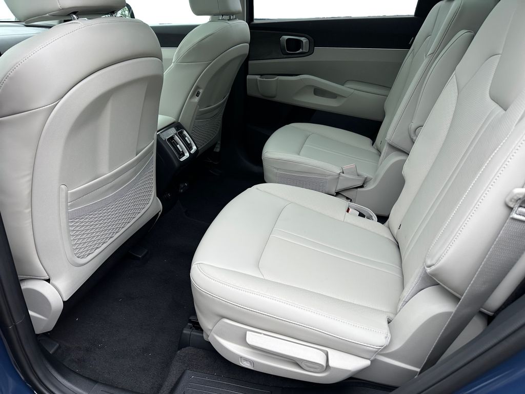 2025 Kia Sorento X-Line EX - Photo 14