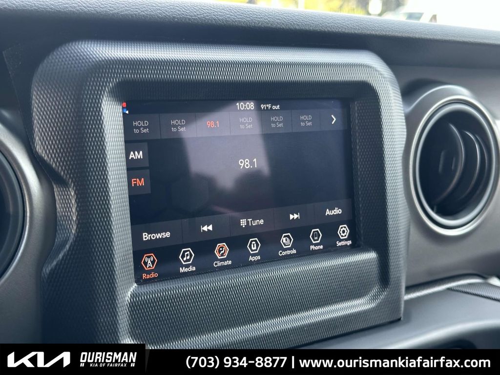 2022 Jeep Wrangler Sport S photo 3
