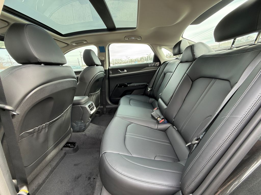 2026 Kia K5 EX - Photo 25