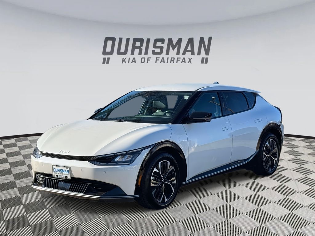 2023 Kia EV6 Wind's photo