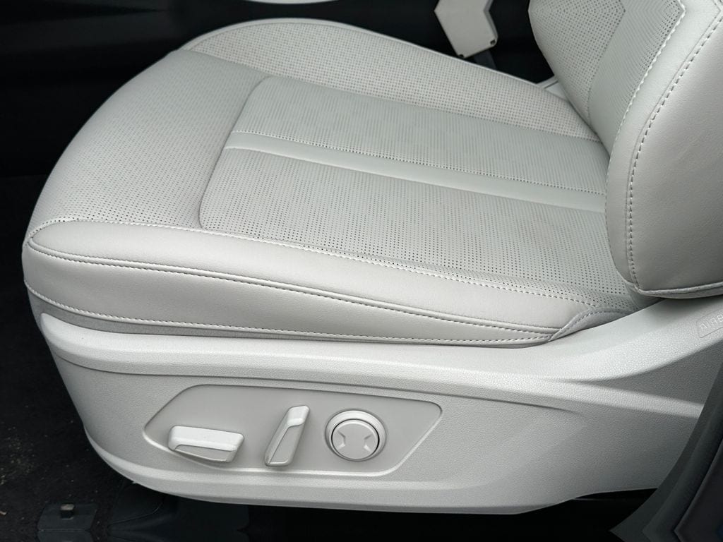 2025 Kia Sorento X-Line EX - Photo 36