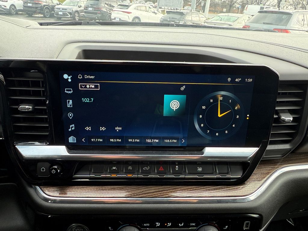 2024 Chevrolet Silverado 1500 LT - Photo 16