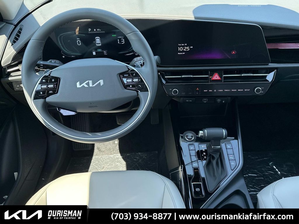 2025 Kia Niro EX photo 2