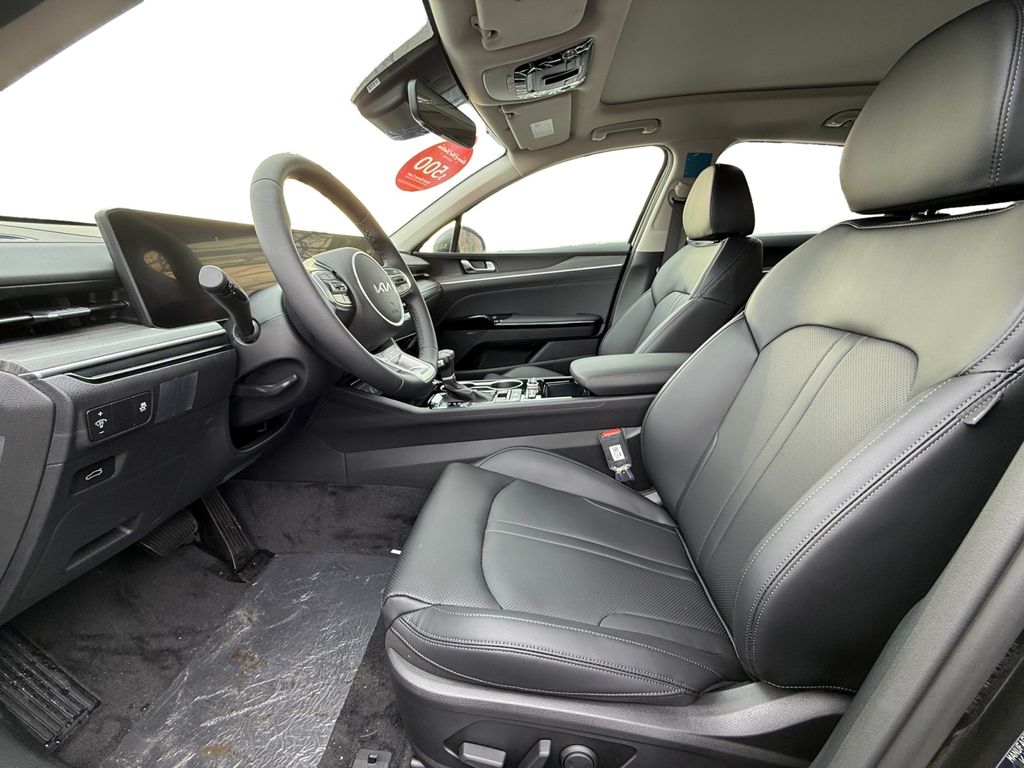 2026 Kia K5 EX - Photo 9