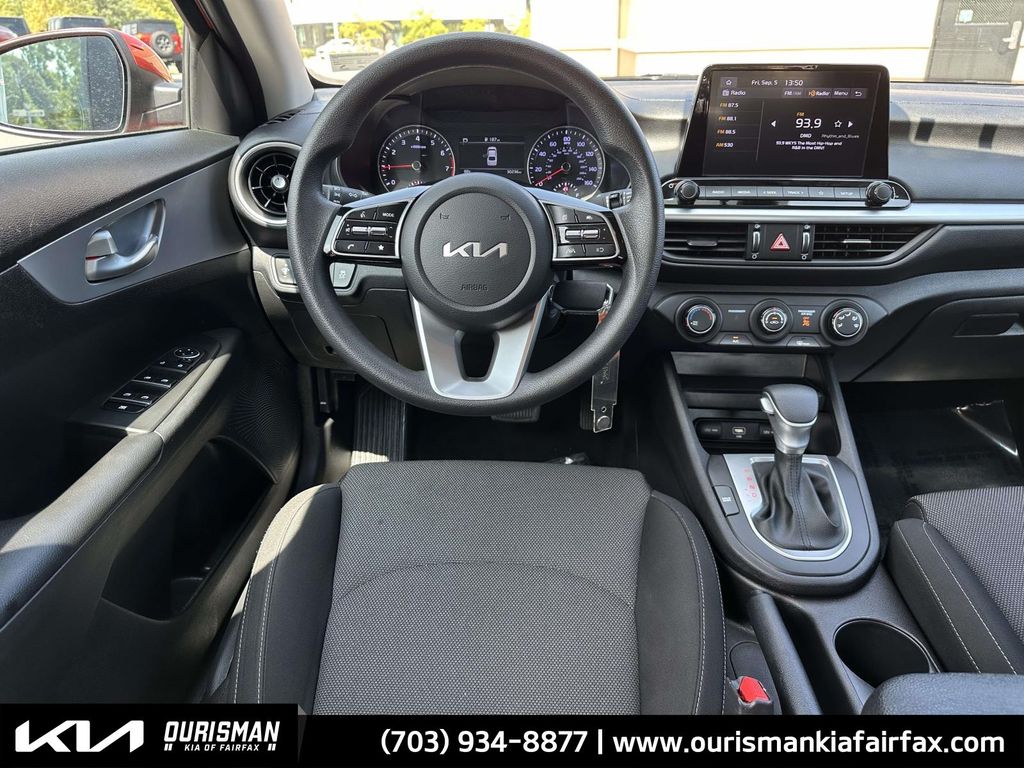2023 Kia Forte LXS photo 2