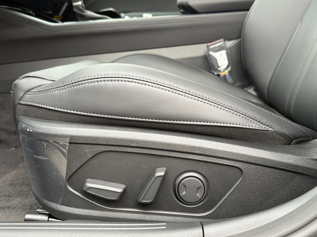 2026 Kia K5 EX - Photo 10