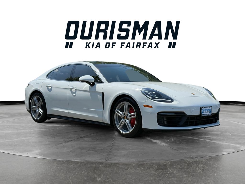 2021 Porsche Panamera 4's photo