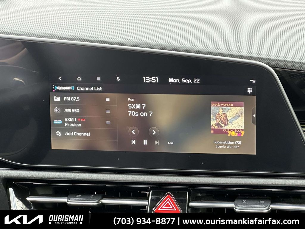 2023 Kia Niro EX Touring photo 3