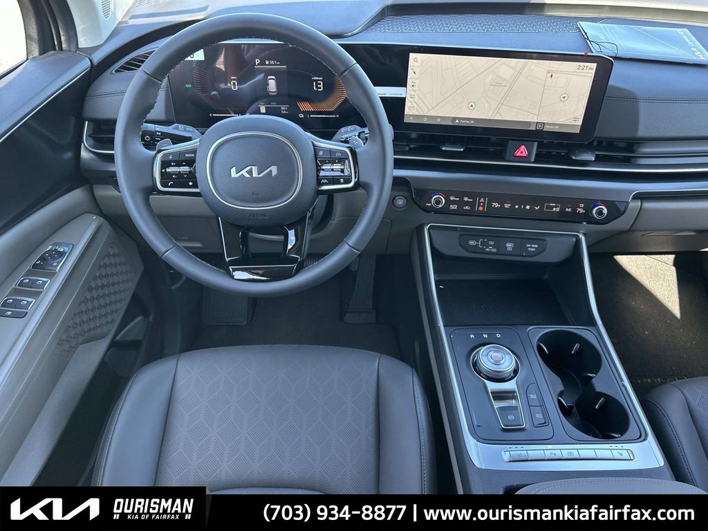 2026 Kia Carnival LXS photo 2