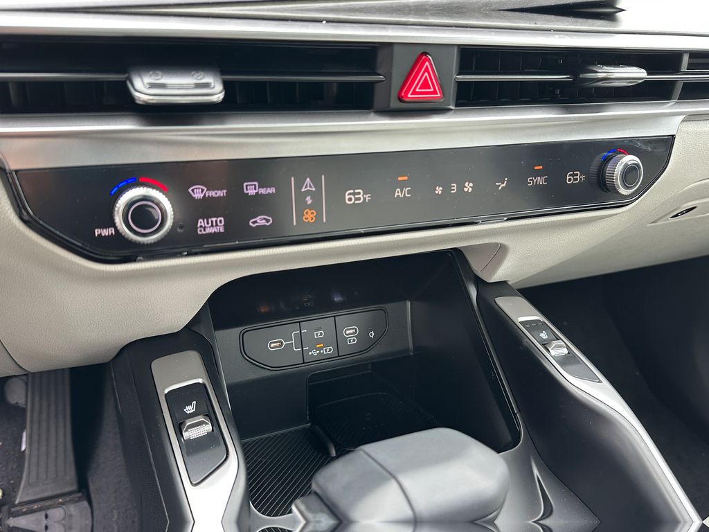 2025 Kia Sorento X-Line EX - Photo 25