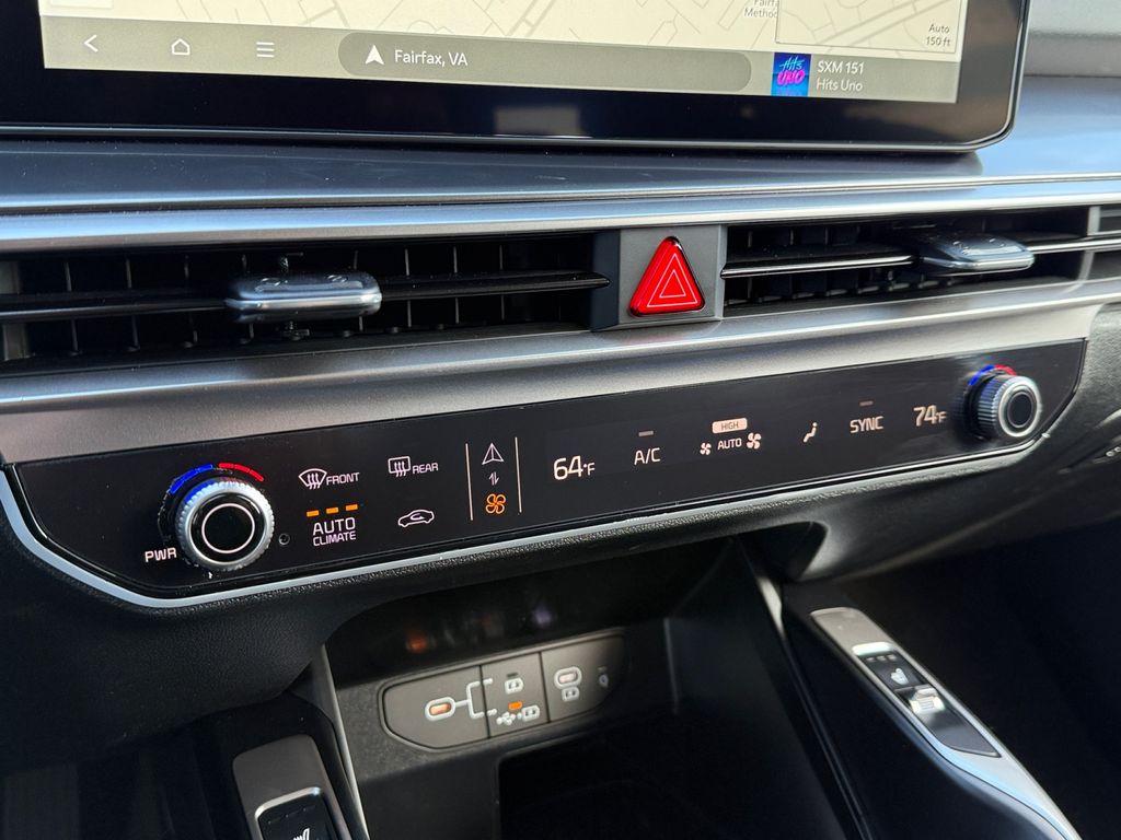 2025 Kia Sorento S - Photo 17