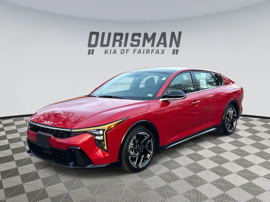 2025 Kia K4 GT-Line photo 2