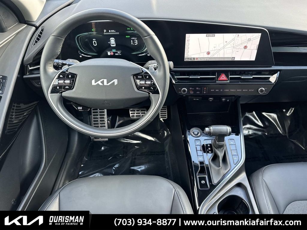 Used 2023 Kia Niro EX Touring SUV