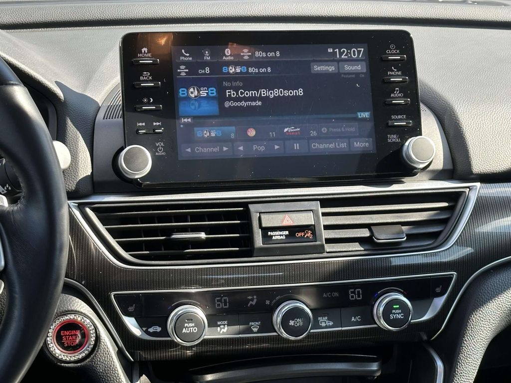 2022 Honda Accord Sport 2.0T photo 2