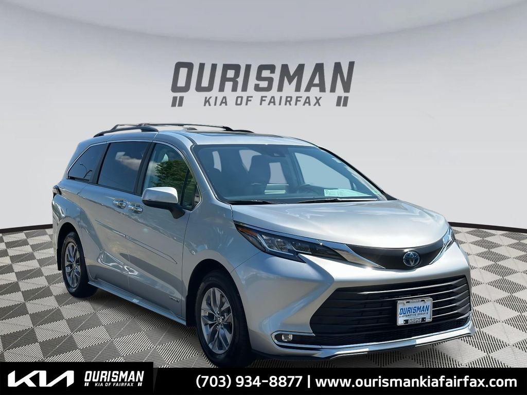 Used 2021 Toyota Sienna XLE with VIN 5TDYSKFC5MS039485 for sale in Fairfax, VA
