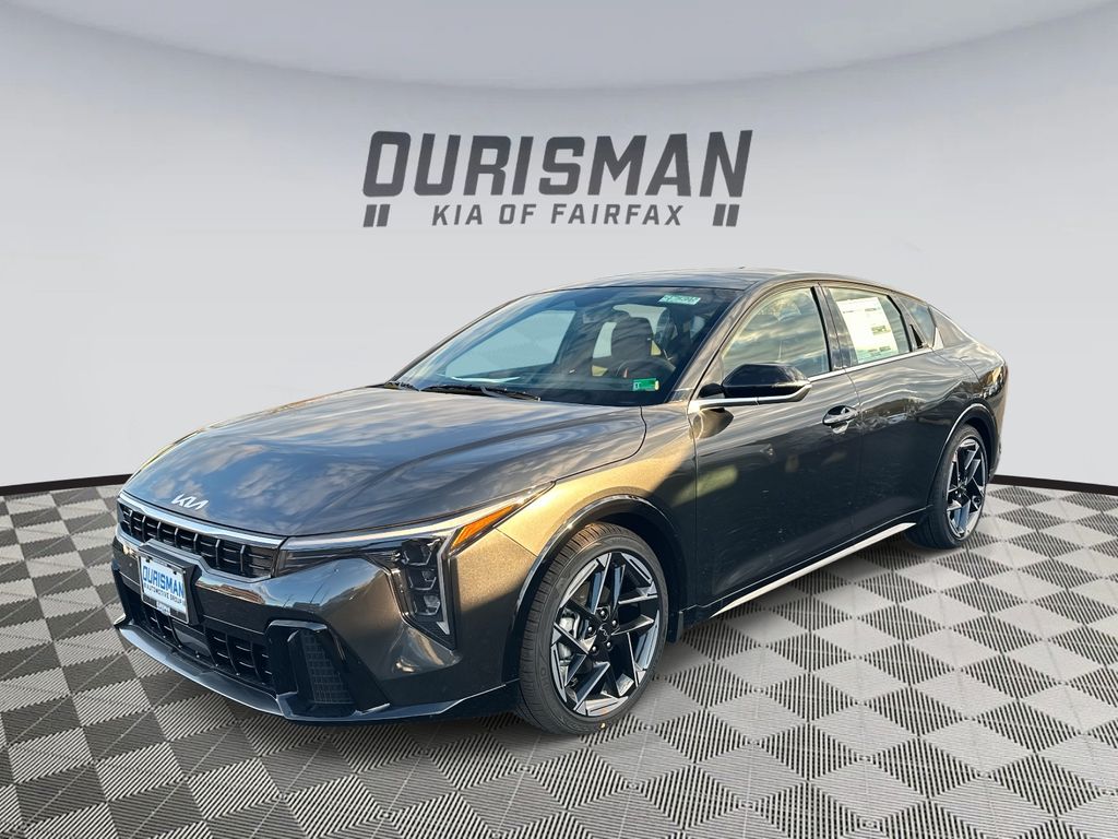 2025 Kia K4 GT-Line's photo