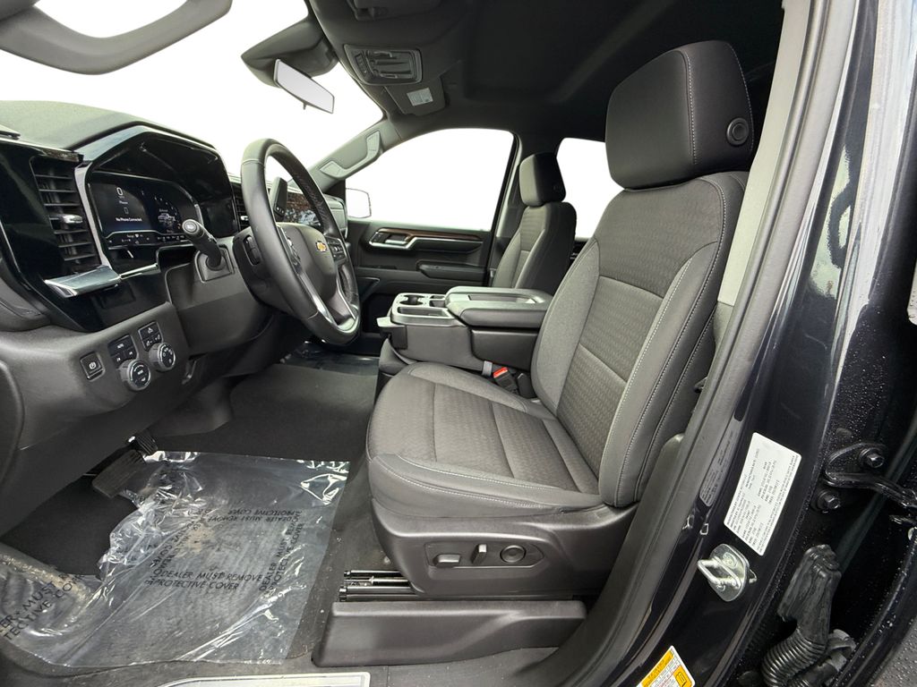 2024 Chevrolet Silverado 1500 LT - Photo 9