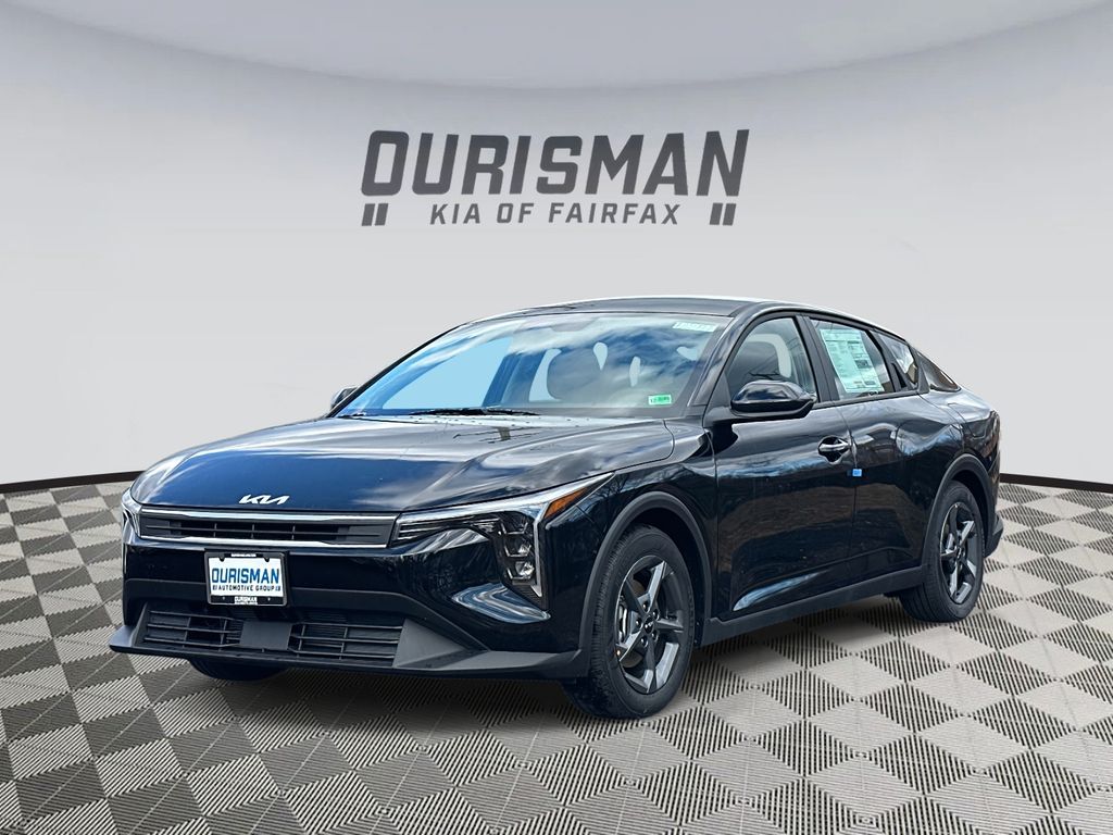 2025 Kia K4 LXS's photo