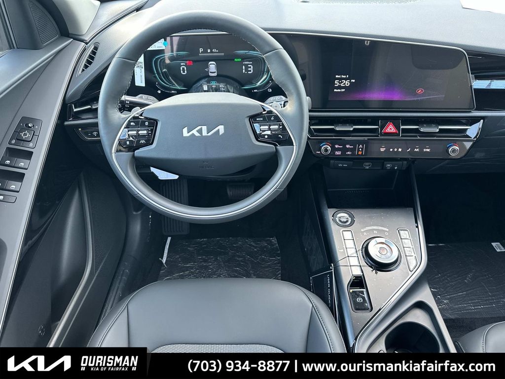 2025 Kia Niro Plug-In Hybrid EX photo 2