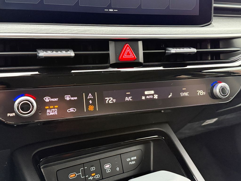 2026 Kia K5 EX - Photo 17