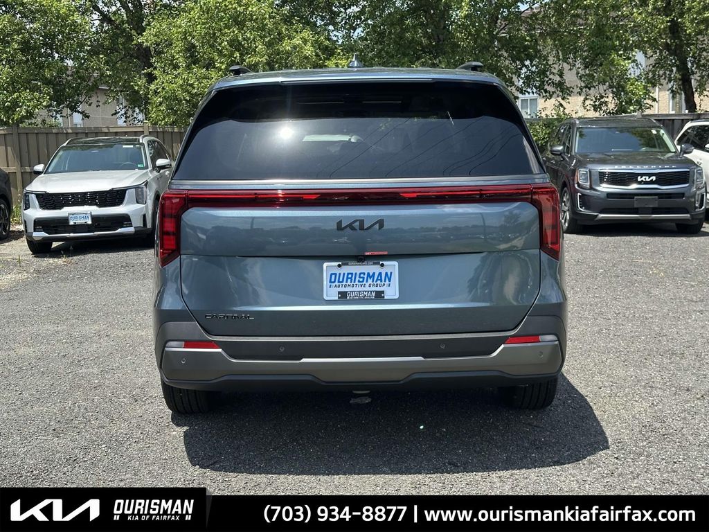 2026 Kia Carnival SX photo 3