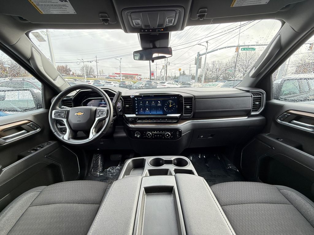 2024 Chevrolet Silverado 1500 LT - Photo 23