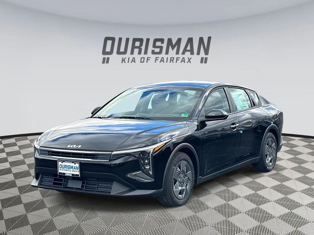 2025 Kia K4 LX's photo