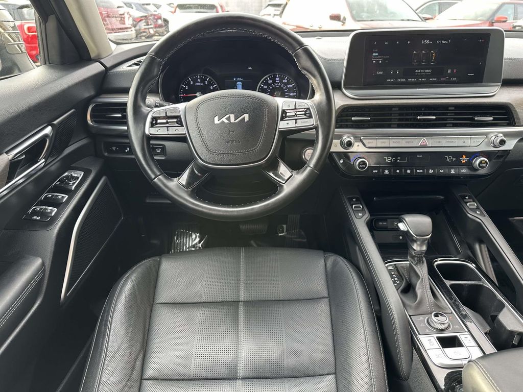 2022 Kia Telluride EX photo 2