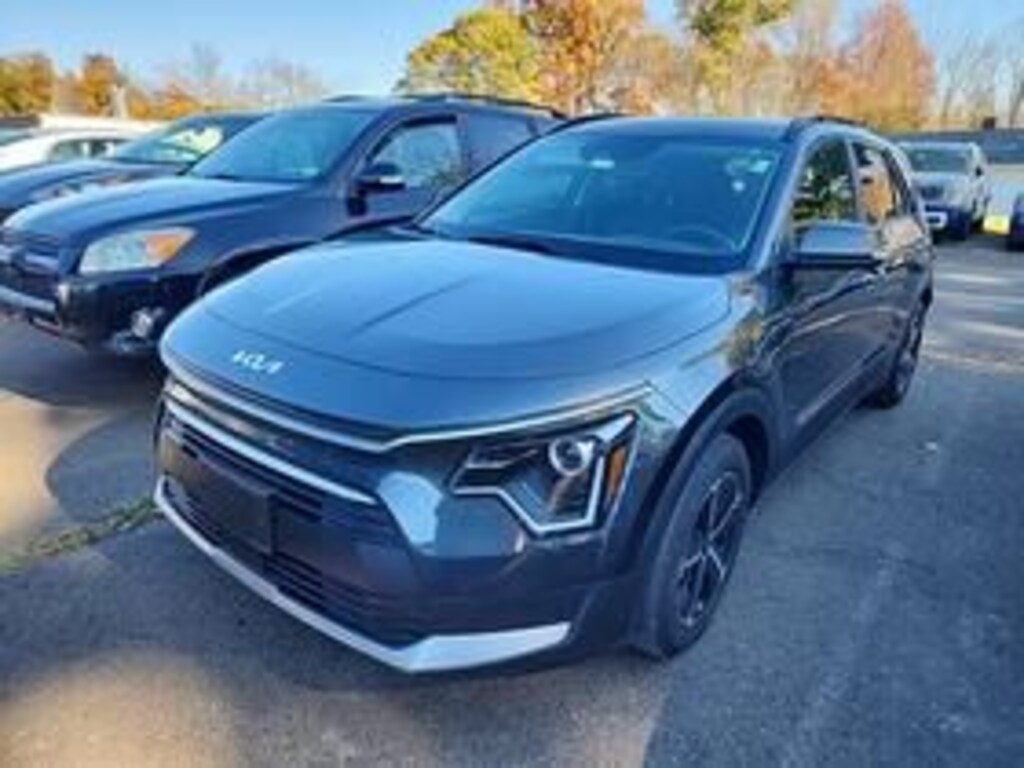 Used 2024 Kia Niro Plug-In Hybrid EX SUV