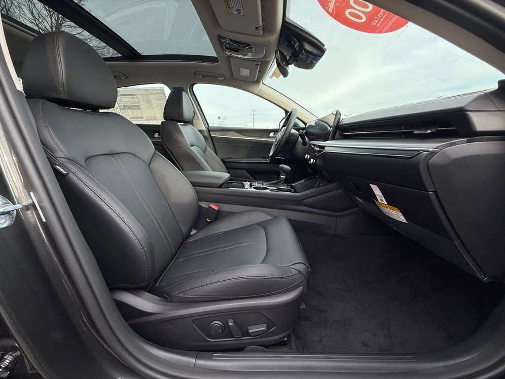 2026 Kia K5 EX - Photo 27